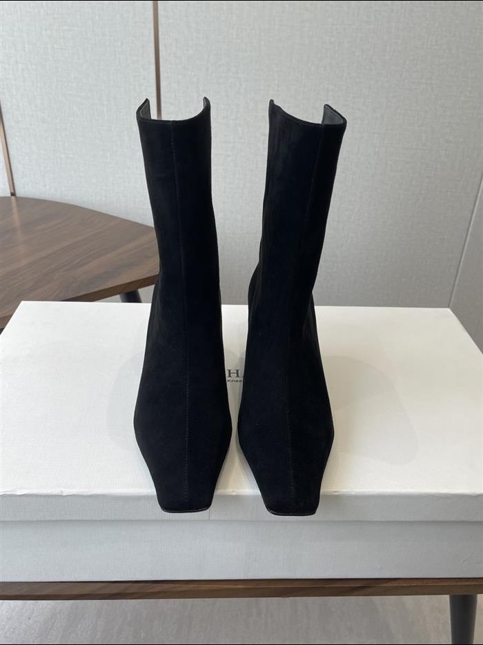 2025112817448770 390